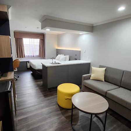Quality Inn & Suites 산타 로사 외부 사진